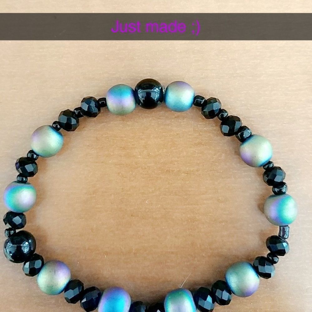 Handmade name bracelets   - Picture 7 of 9
